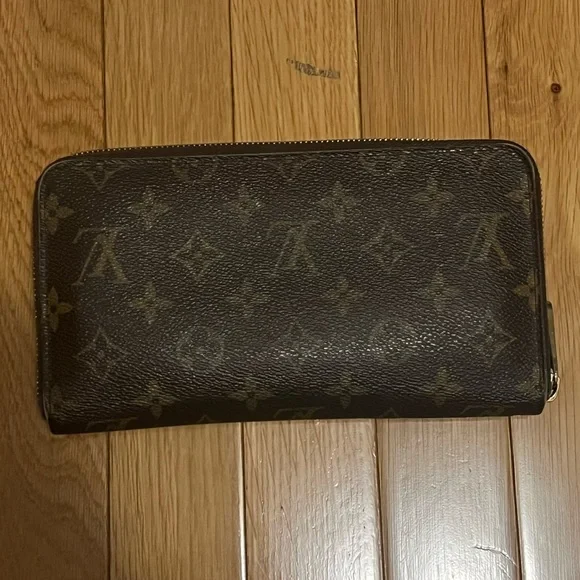 Louis Vuitton Zippy Organizer - Picture 7 of 7
